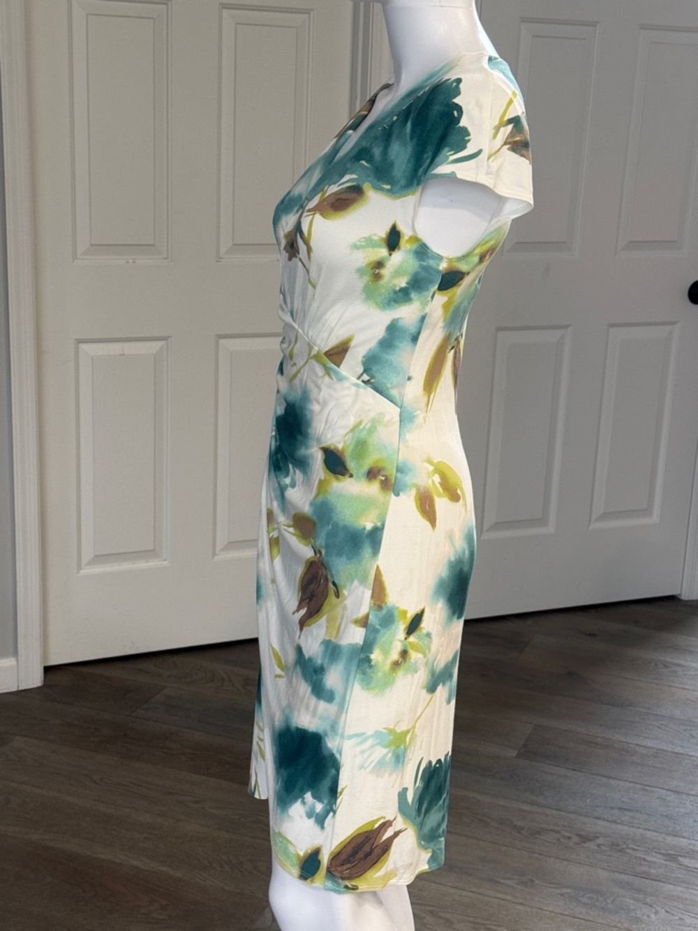 Tommy Bahama White, Teal, Green Floral Faux Wrap Ruched Dress Fully Lined 
-XXS - Picture 4 of 11